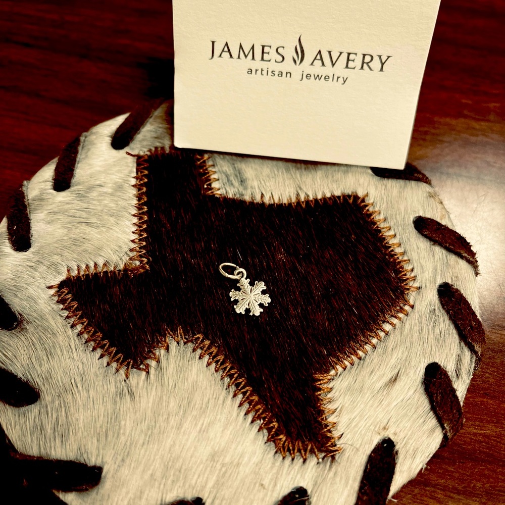 SOLD James Avery mini snowflake